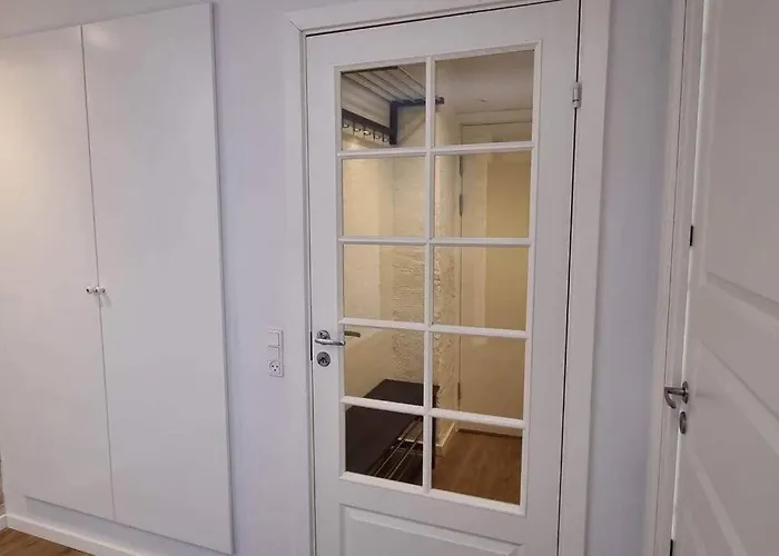 Newly Renovated, Great Location Aalborg